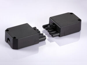 Pluggable connectors