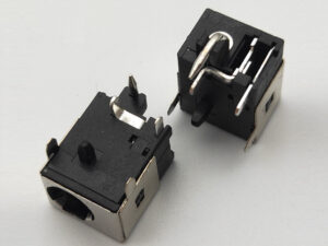 30V 8A DC POWER Jack DIP